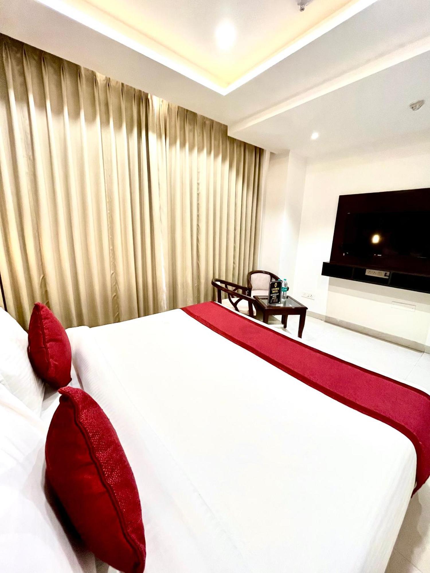 Hotel Northview Park By Lycoris !! Top Rated & Most Awarded Property In Tricity Zirakpur Kültér fotó