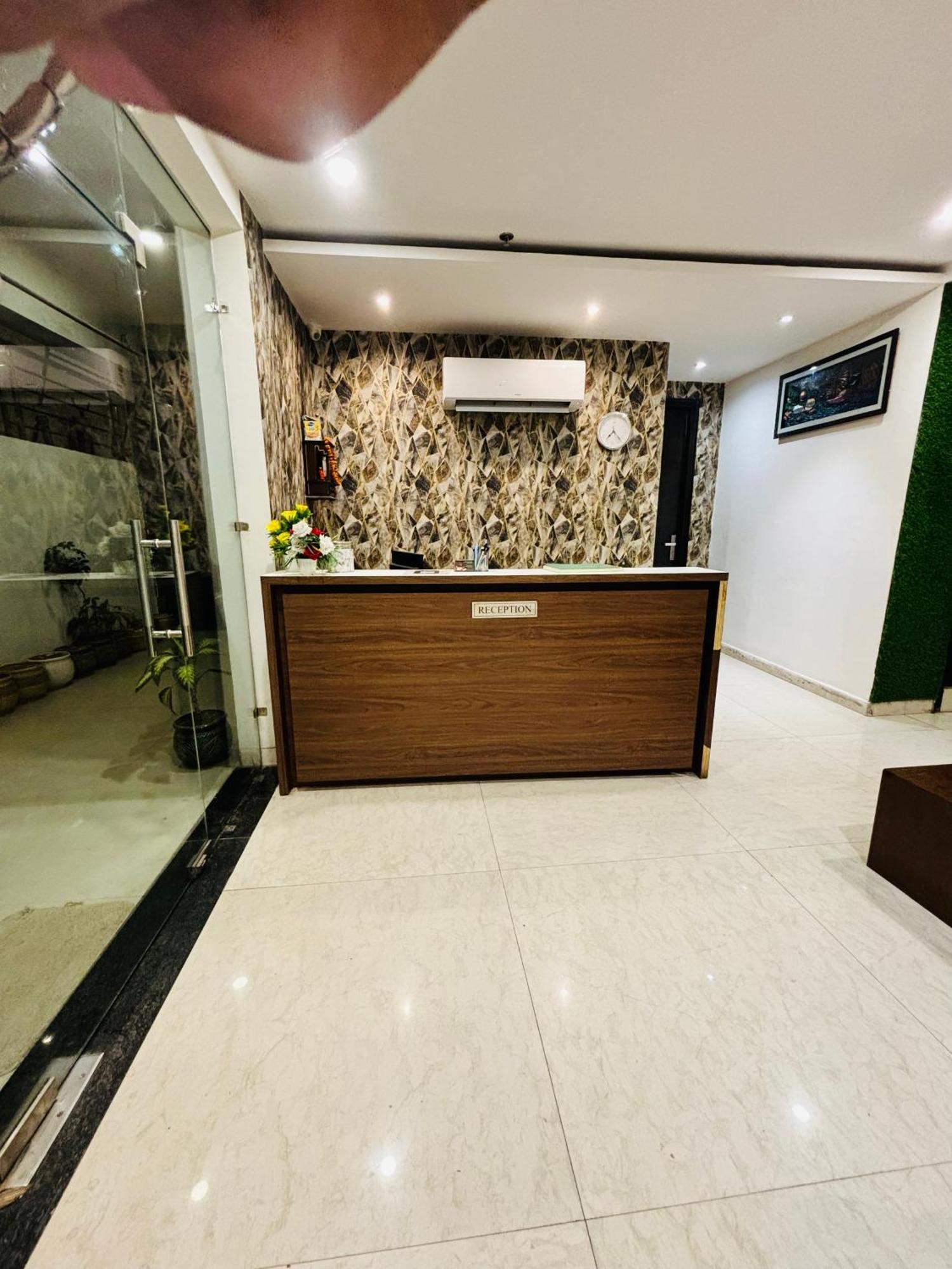 Hotel Northview Park By Lycoris !! Top Rated & Most Awarded Property In Tricity Zirakpur Kültér fotó