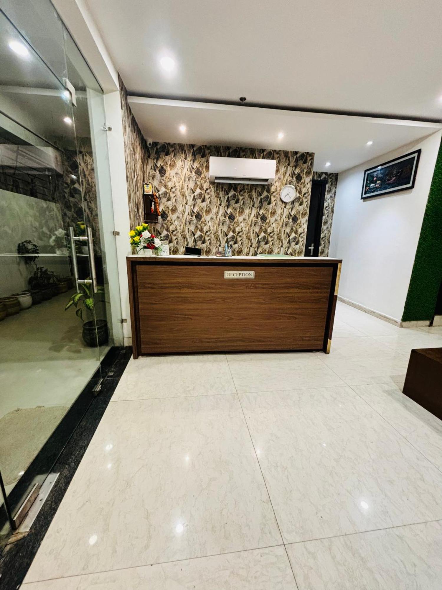Hotel Northview Park By Lycoris !! Top Rated & Most Awarded Property In Tricity Zirakpur Kültér fotó