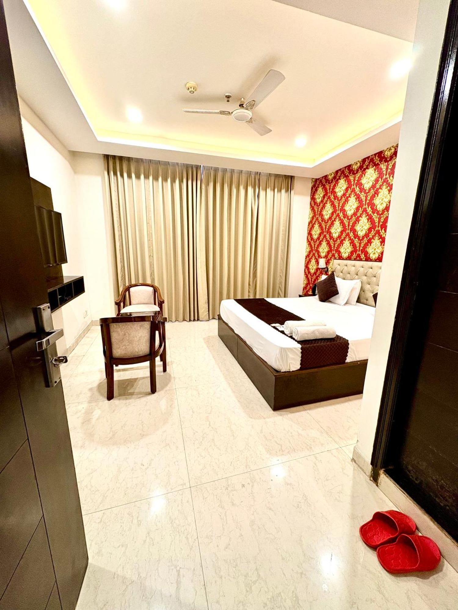 Hotel Northview Park By Lycoris !! Top Rated & Most Awarded Property In Tricity Zirakpur Kültér fotó